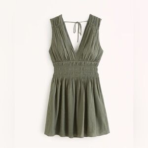 Abercrombie & Fitch Smocked Plunge Crinkle Dress